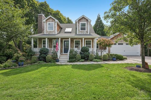 3 Andiron Ln, Brookhaven, NY, 11719-9534 | Card Image
