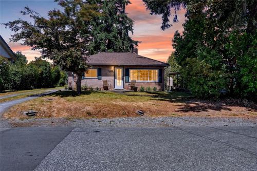 924 St Andrews St, Nanaimo, BC, V9S1S9 | Card Image