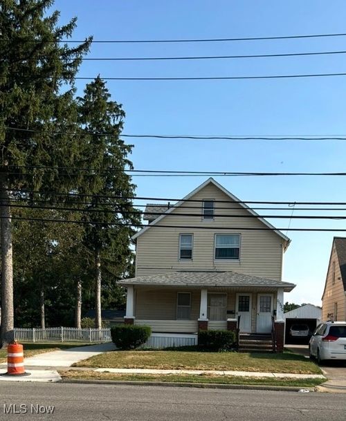 11520 Granger Rd, Garfield Heights, OH, 44125-2856 | Card Image