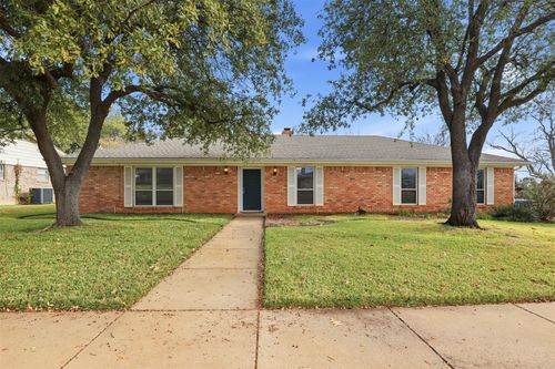 1607 Arrowhead Dr, Pantego, TX, 76013-3012 | Card Image