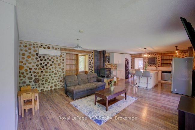 8667 Sideroad 9, House other with 1 bedrooms, 1 bathrooms and 6 parking in Arthur ON | Image 7