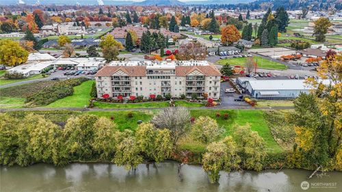 unit-302-1548 River Rd, Longview, WA, 98632-3365 | Card Image