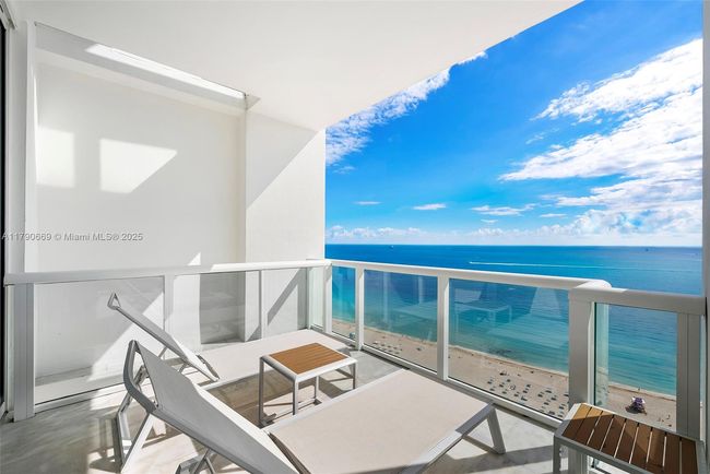 APT-2801 - 50 S Pointe Dr, Condo with 3 bedrooms, 4 bathrooms and null parking in Miami Beach FL | Image 16