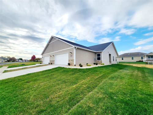 10952 Upland Terrace Dr, Lebanon, IL, 62254-2335 | Card Image