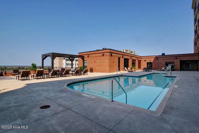1354 - 240 N Water St, Condo with 2 bedrooms, 3 bathrooms and 2 parking in Wilmington NC | Image 35