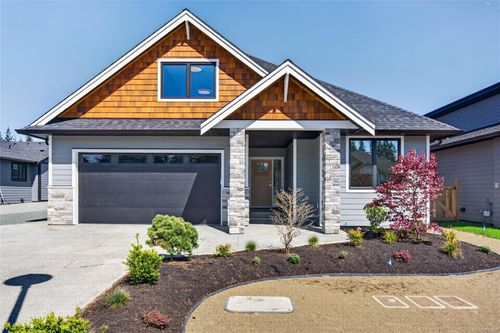 758 Sitka St, Campbell River, BC, V9H0G4 | Card Image