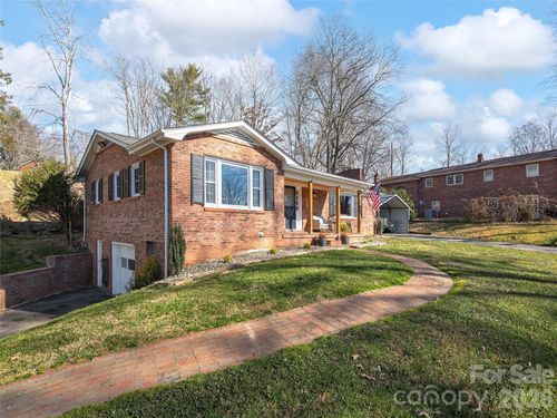 13 Eastwood Dr, Canton, NC, 28716-4140 | Card Image