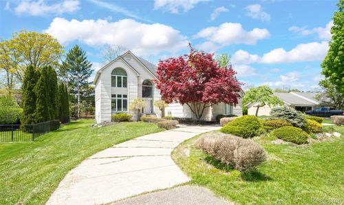2337 Horseshoe Dr, West Bloomfield, MI, 48322-2523 | Card Image