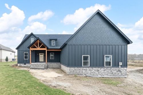 6584 Thomas Twin Oak Rd, Baxter, TN, 38544-4731 | Card Image