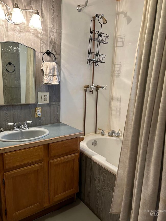 309 E E C St, House other with 3 bedrooms, 2 bathrooms and null parking in Shoshone ID | Image 22