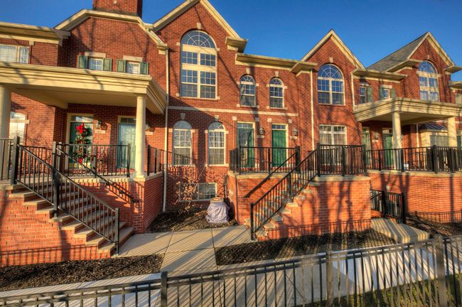 56 - 621 Village Lane, Condo with 2 bedrooms, 3 bathrooms and null parking in Milford Village MI | Image 4