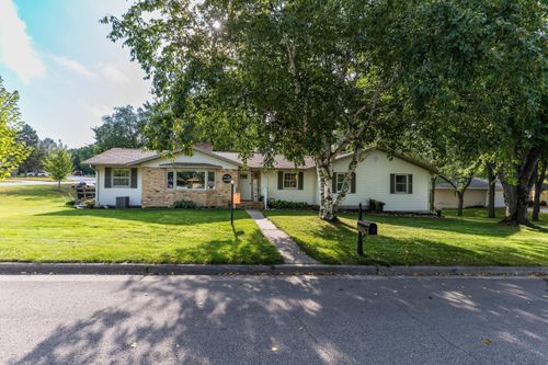 1024 Circle Ln, Fergus Falls, MN, 56537-1722 | Card Image