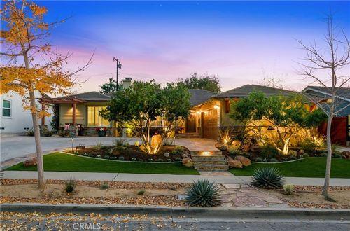 5220 E El Roble St, Long Beach, CA, 90815-3913 | Card Image