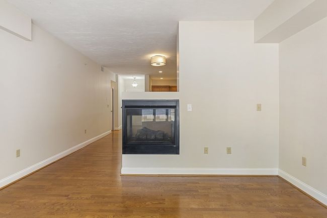 UNIT-13 - 295 Salem St, Condo with 2 bedrooms, 2 bathrooms and 1 parking in Woburn MA | Image 4