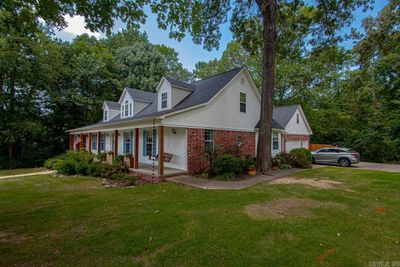 1030 Cambridge Circle, House other with 5 bedrooms, 3 bathrooms and null parking in Benton AR | Image 2