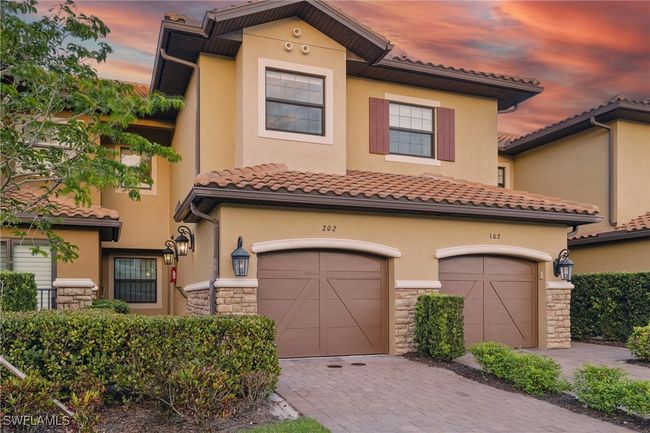 UNIT-202 - 9673 Montelanico Loop, Condo with 3 bedrooms, 3 bathrooms and null parking in NAPLES FL | Image 4