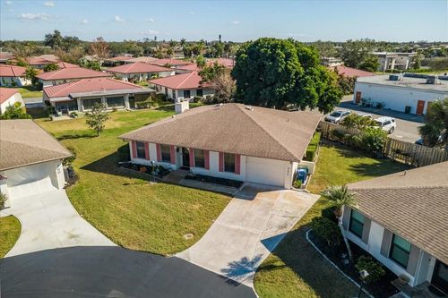 9-771 Vivienda South Ct, Venice, FL, 34293-1232 | Card Image