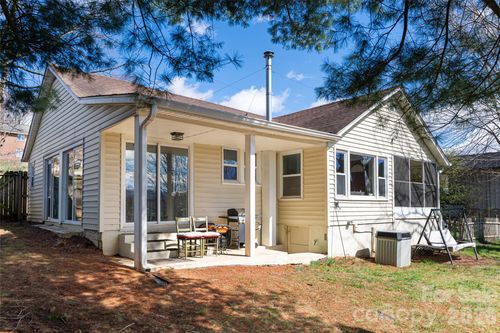 203 Pine St, Candler, NC, 28715-8461 | Card Image