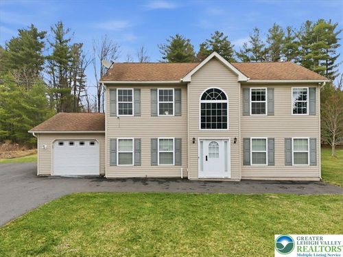 136 Kimberly Dr, Blakeslee, PA, 18610-4400 | Card Image