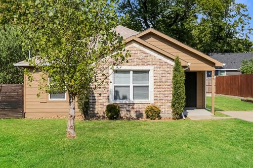 706 Lloyd St, Wilmer, TX, 75172-1112 | Card Image