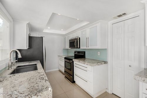 5833 N 81st St, Scottsdale, AZ, 85250-6207 | Card Image