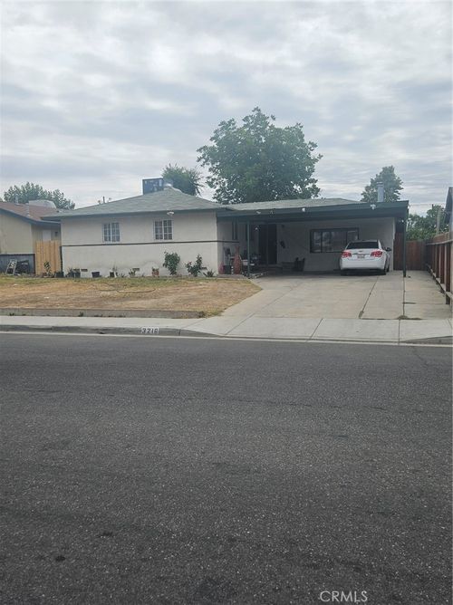 3216 Laurel Dr, Bakersfield, CA, 93304-6029 | Card Image