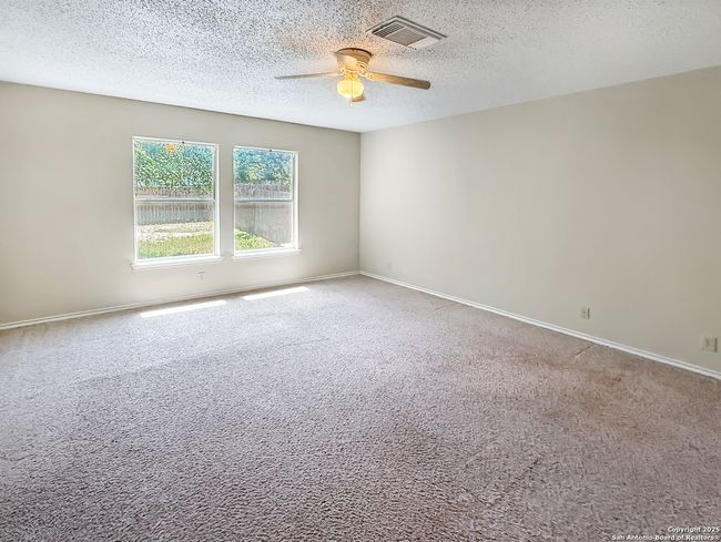 9814 Diamond Cliff Dr, House other with 3 bedrooms, 2 bathrooms and null parking in Helotes TX | Image 13