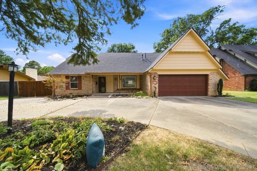 4672 Norwood Ave, Tulsa, OK, 74135-6827 | Card Image
