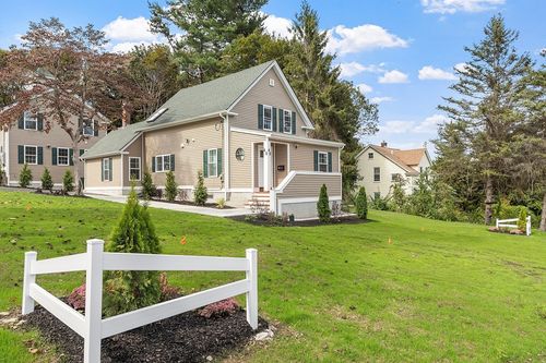 40 Central St, Auburn, MA, 01501-2325 | Card Image