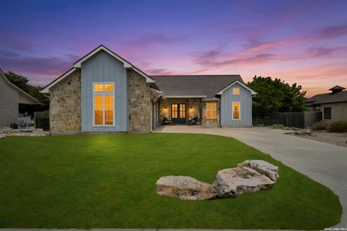 1916 Summit Top Dr, Kerrville, TX, 78028-8915 | Card Image