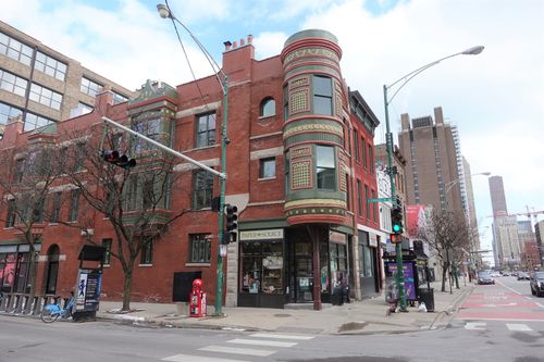 3r-809 N Franklin St, Chicago, IL, 60654 | Card Image