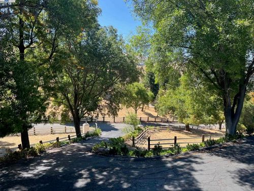 41660 Vargas Rd, Fremont, CA, 94539-5445 | Card Image