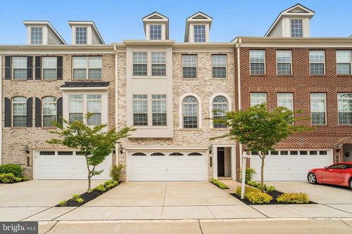 7938 Turtle Creek Cir, GAINESVILLE, VA, 20155-2206 | Card Image