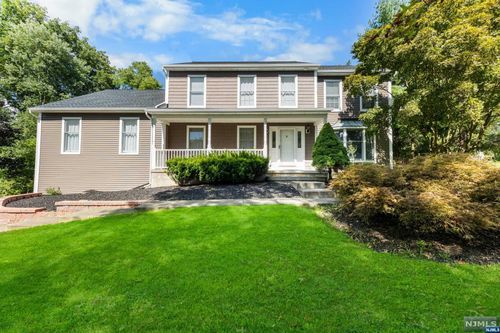 35 Saint Andrews Drive, Washington Township, NJ, 07882 | Card Image