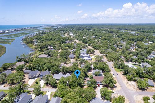 101 17th Rd, Oak Island, NC, 28461 | Card Image