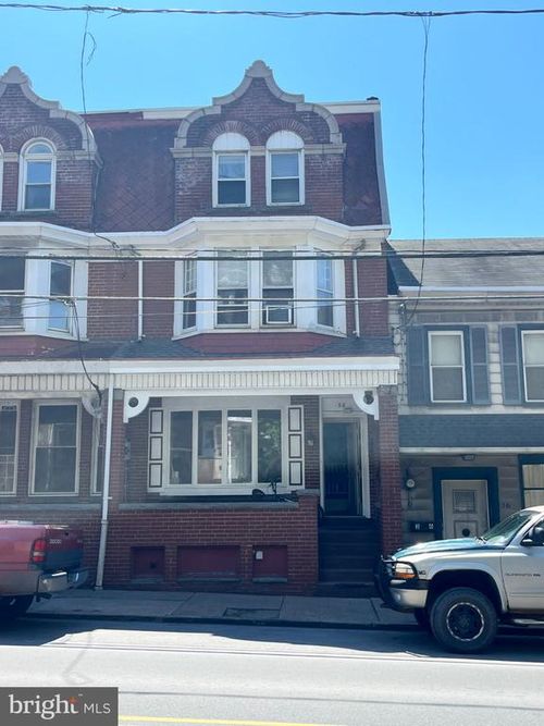 38 E Sunbury St, Shamokin, PA, 17872-4822 | Card Image