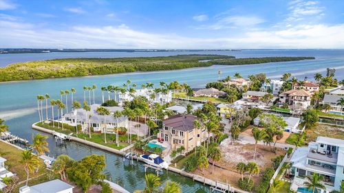 761 Norton St, LONGBOAT KEY, FL, 34228-1447 | Card Image