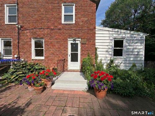 94 Garden Dr, Fairfield, CT, 06825-3331 | Card Image
