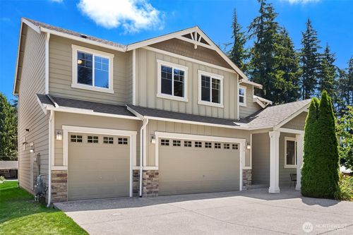 26 Meadow Pl Se, Everett, WA, 98208-6472 | Card Image