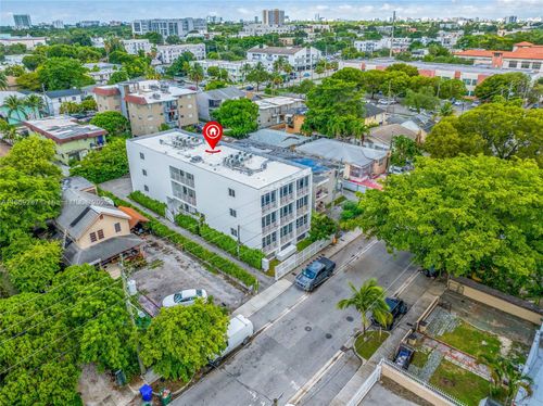 542 Sw 3rd St, Miami, FL, 33130-1676 | Card Image
