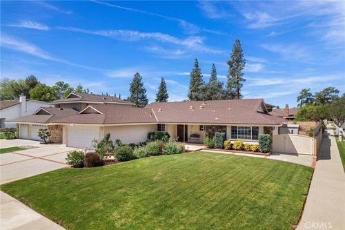 10983 Topeka Drive, Northridge, CA, 91326 | Card Image