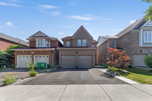 4758 Allegheny Rd, Mississauga, ON, L5R0A6 | Card Image