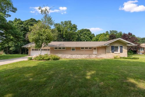 1955 Melody Lane, Brookfield, WI, 53005 | Card Image