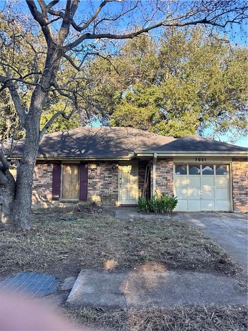 7921 Branch Dr, New Orleans, LA, 70128-1205 | Card Image