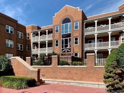 305-15 Highland St, West Hartford, CT, 06119-1379 | Card Image