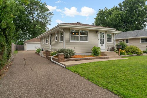 6738 Knoll St N, Golden Valley, MN, 55427-4233 | Card Image