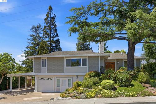 748 Wimbledon Ln, Livermore, CA, 94551-1750 | Card Image