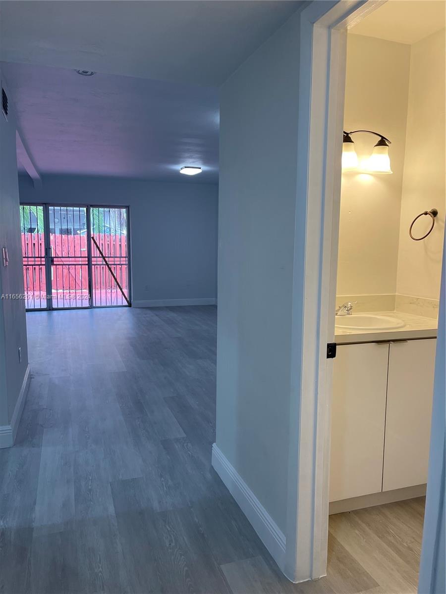 3rd Ave, Hialeah, FL 33014