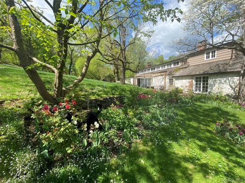 75 Washington Spring Rd, Palisades, NY, 10964-1627 | Card Image