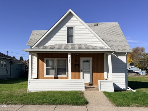 519 2nd Avenue Nw, Jamestown, ND, 58401 | Card Image